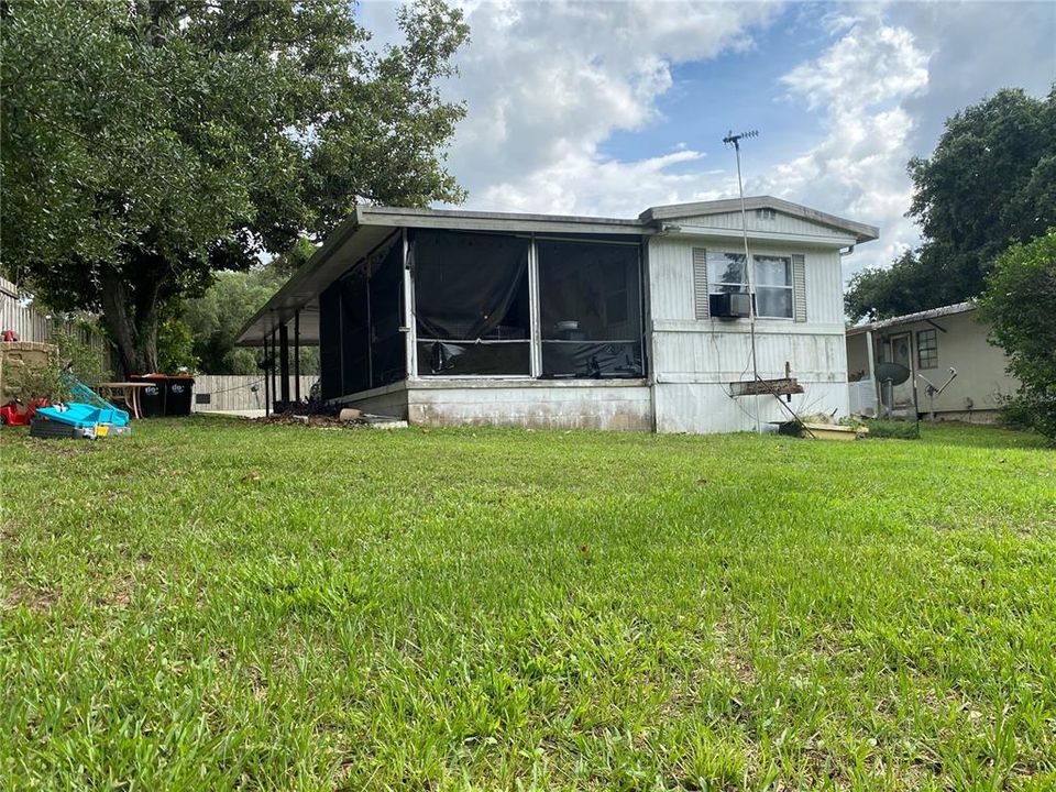 For Sale: $61,000 (2 beds, 1 baths, 744 Square Feet)