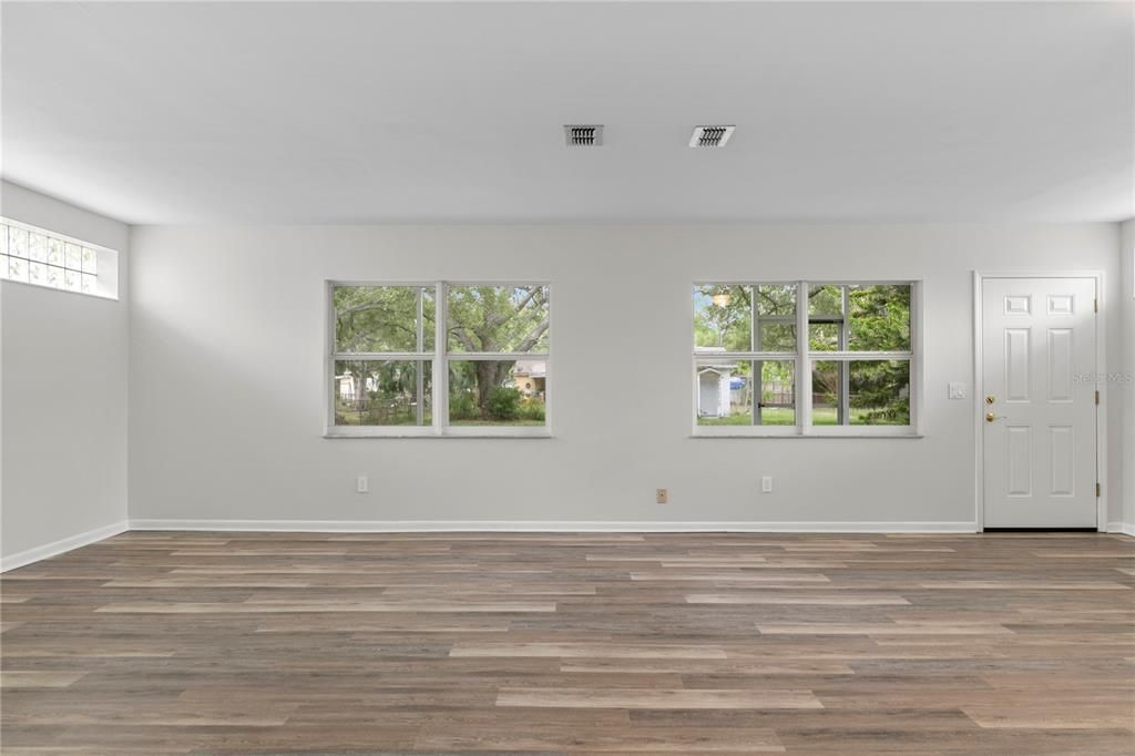 For Rent: $4,000 (3 beds, 2 baths, 1690 Square Feet)
