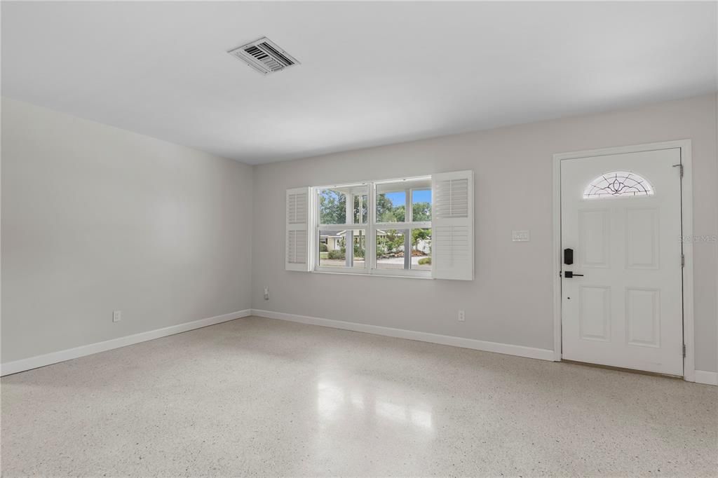 For Rent: $4,000 (3 beds, 2 baths, 1690 Square Feet)
