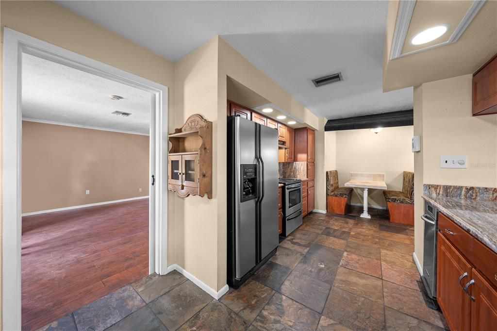 For Sale: $620,000 (4 beds, 3 baths, 3066 Square Feet)