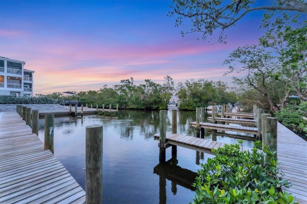 For Sale: $1,495,000 (3 beds, 2 baths, 1678 Square Feet)