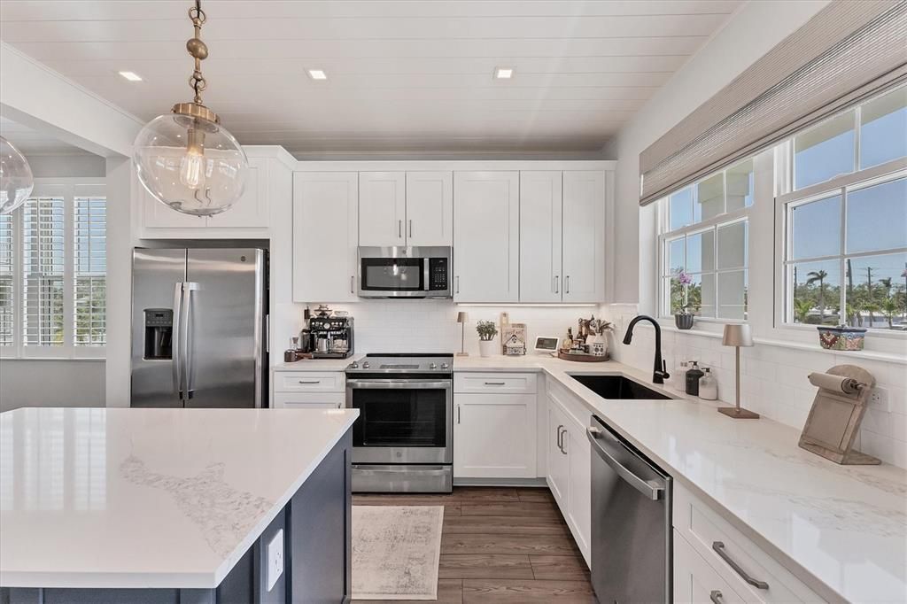For Sale: $1,495,000 (3 beds, 2 baths, 1678 Square Feet)