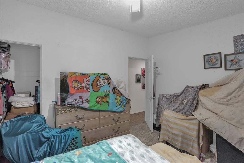En Venta: $249,000 (3 camas, 0 baños, 1438 Pies cuadrados)