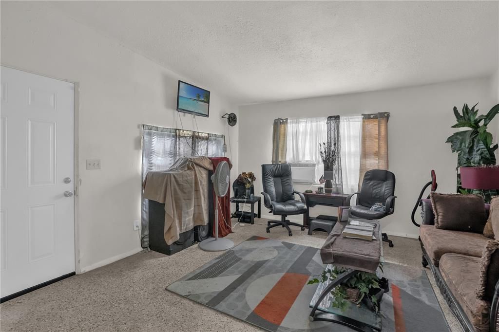 En Venta: $249,000 (3 camas, 0 baños, 1438 Pies cuadrados)