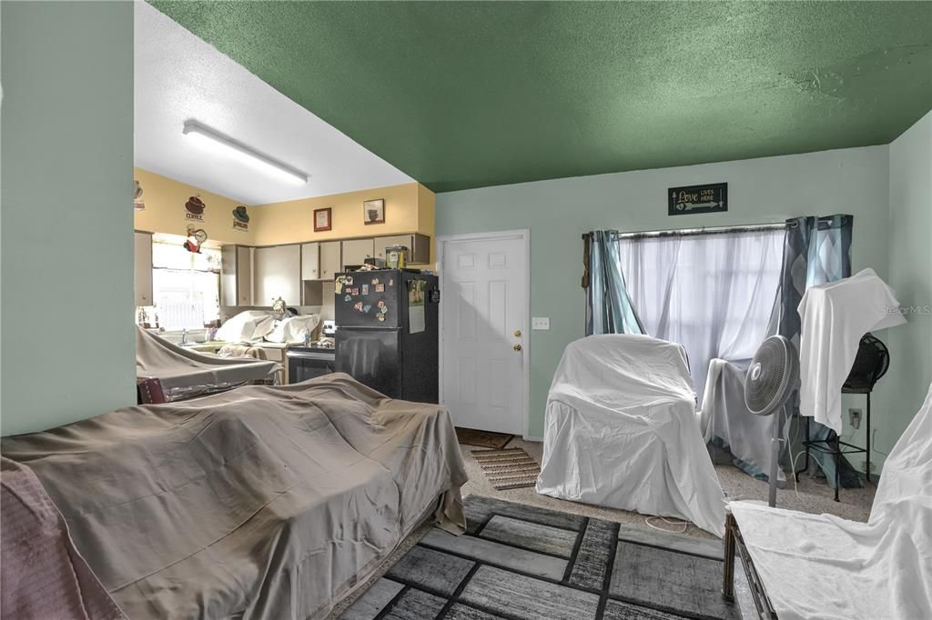 En Venta: $249,000 (3 camas, 0 baños, 1438 Pies cuadrados)