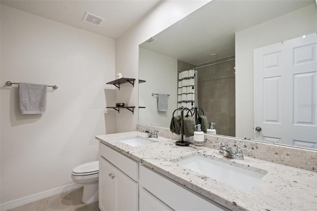 For Sale: $368,000 (3 beds, 2 baths, 1666 Square Feet)