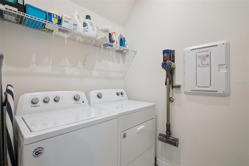 For Sale: $368,000 (3 beds, 2 baths, 1666 Square Feet)