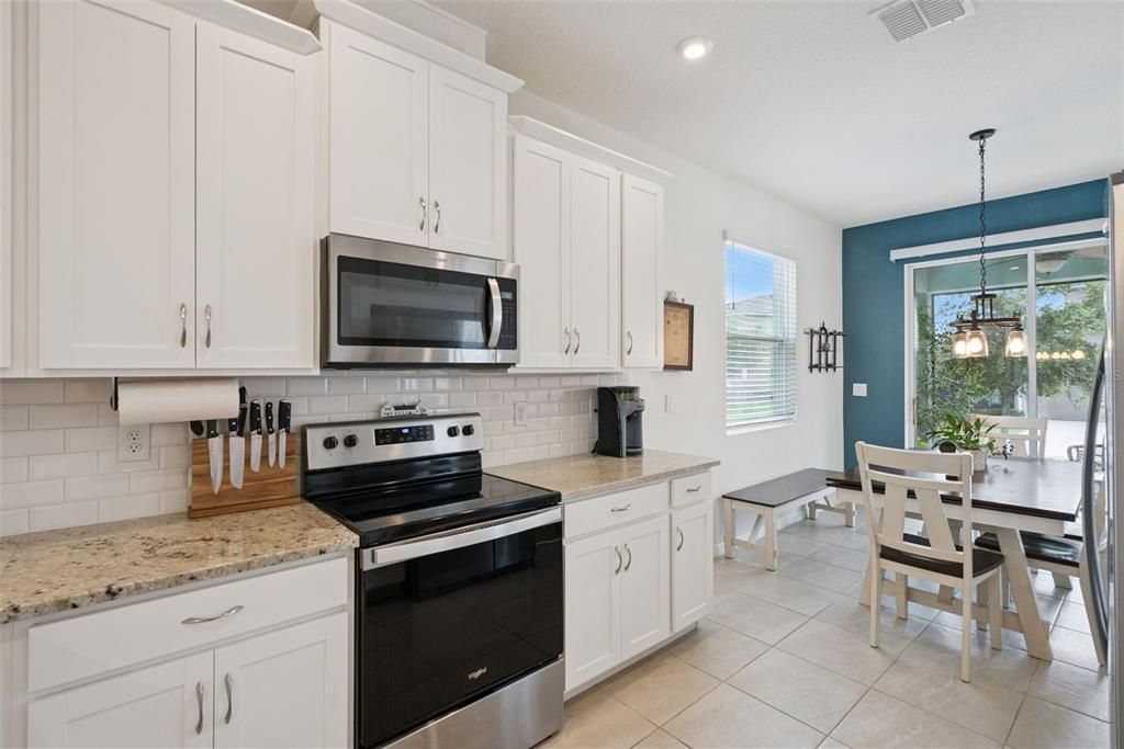 For Sale: $368,000 (3 beds, 2 baths, 1666 Square Feet)