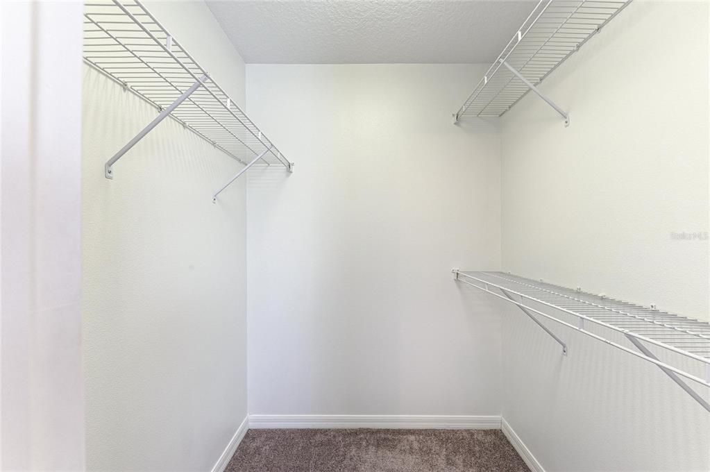 For Sale: $475,000 (3 beds, 2 baths, 1811 Square Feet)