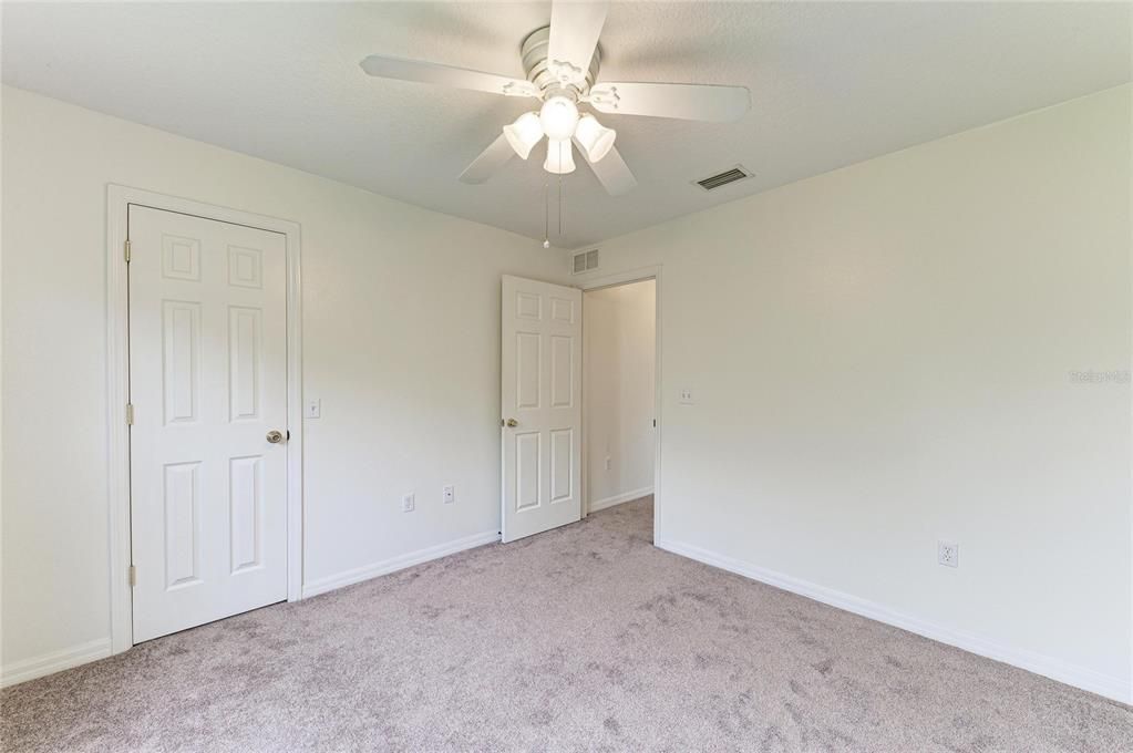 For Sale: $475,000 (3 beds, 2 baths, 1811 Square Feet)