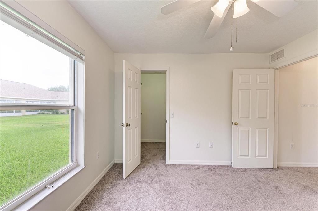 For Sale: $475,000 (3 beds, 2 baths, 1811 Square Feet)