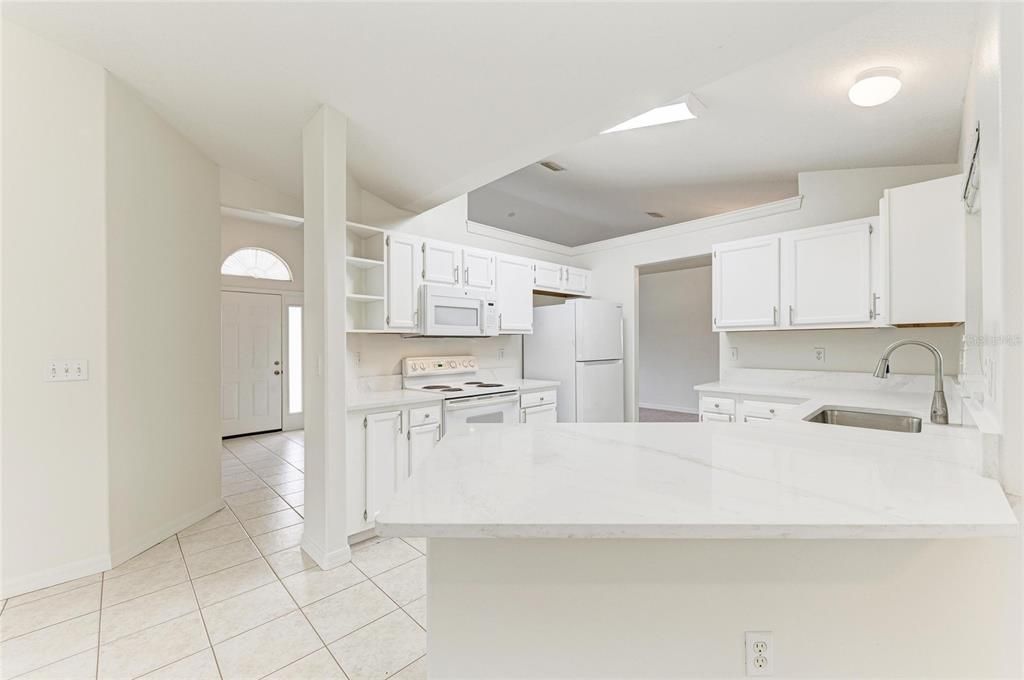 For Sale: $475,000 (3 beds, 2 baths, 1811 Square Feet)