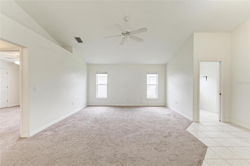 For Sale: $475,000 (3 beds, 2 baths, 1811 Square Feet)