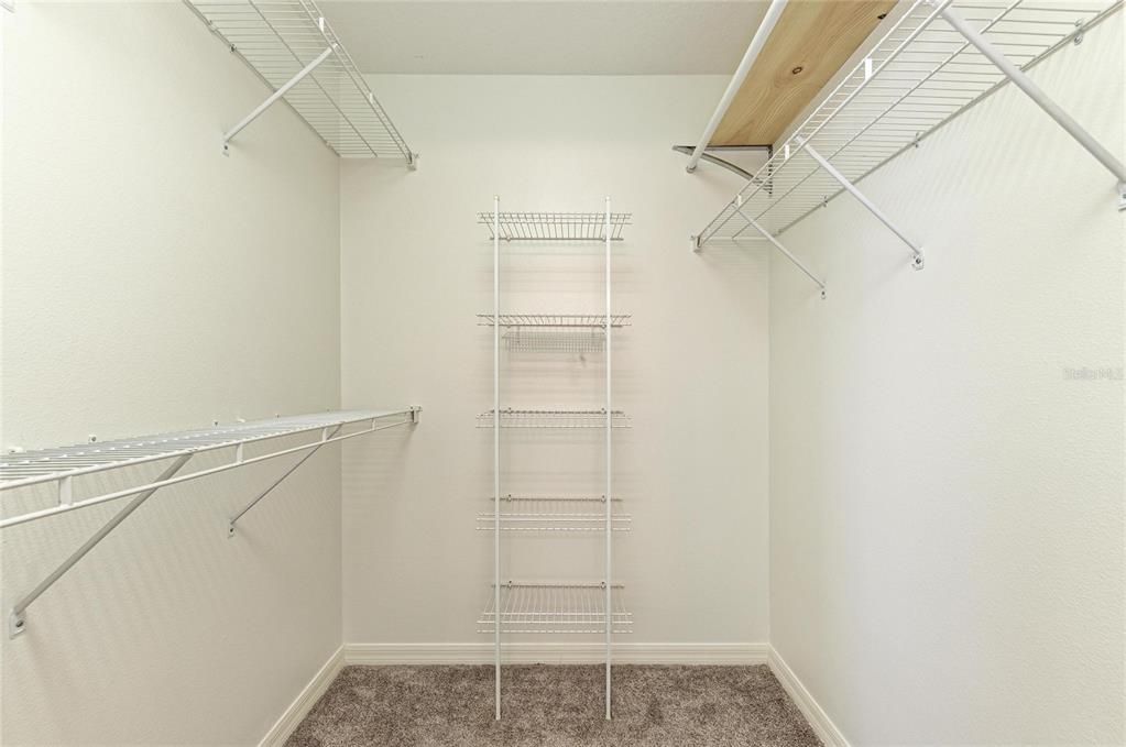 For Sale: $475,000 (3 beds, 2 baths, 1811 Square Feet)