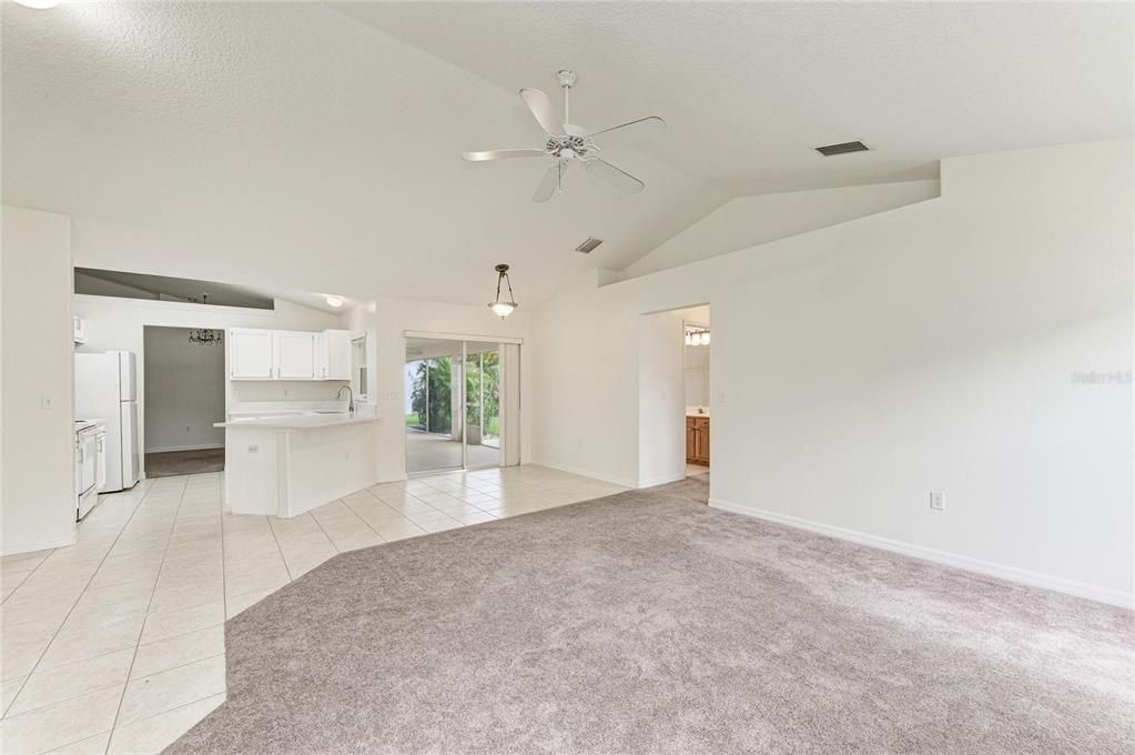 For Sale: $475,000 (3 beds, 2 baths, 1811 Square Feet)