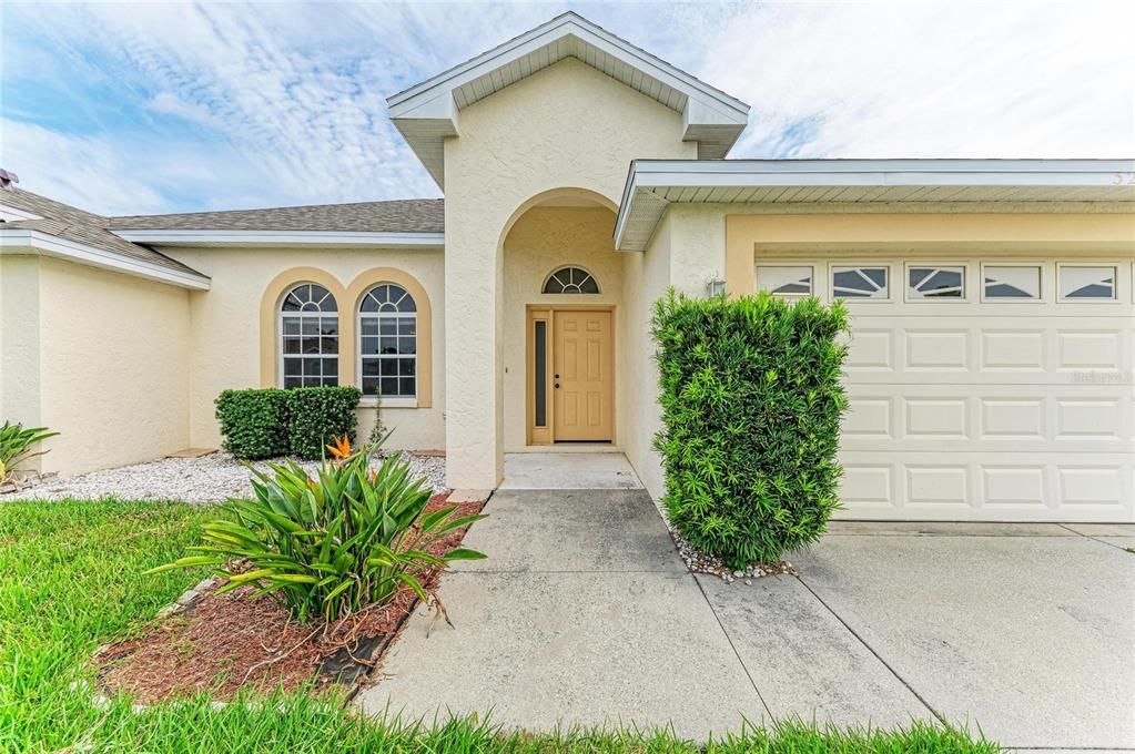 For Sale: $475,000 (3 beds, 2 baths, 1811 Square Feet)