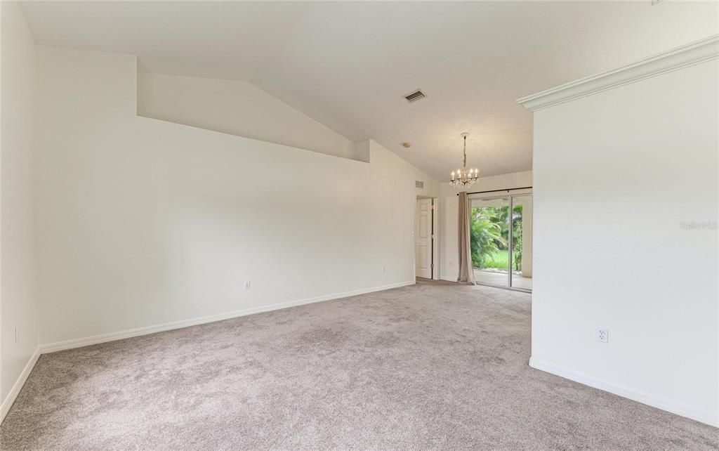 For Sale: $475,000 (3 beds, 2 baths, 1811 Square Feet)