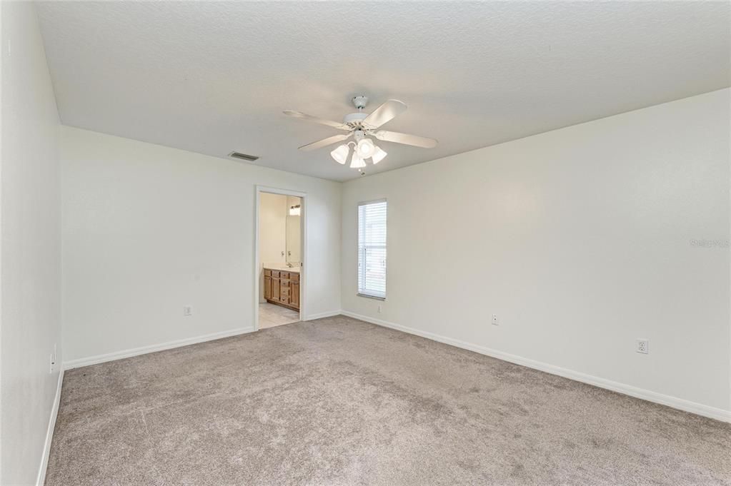 For Sale: $475,000 (3 beds, 2 baths, 1811 Square Feet)