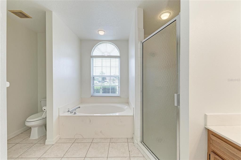 For Sale: $475,000 (3 beds, 2 baths, 1811 Square Feet)