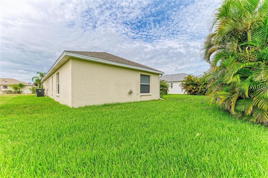 For Sale: $475,000 (3 beds, 2 baths, 1811 Square Feet)