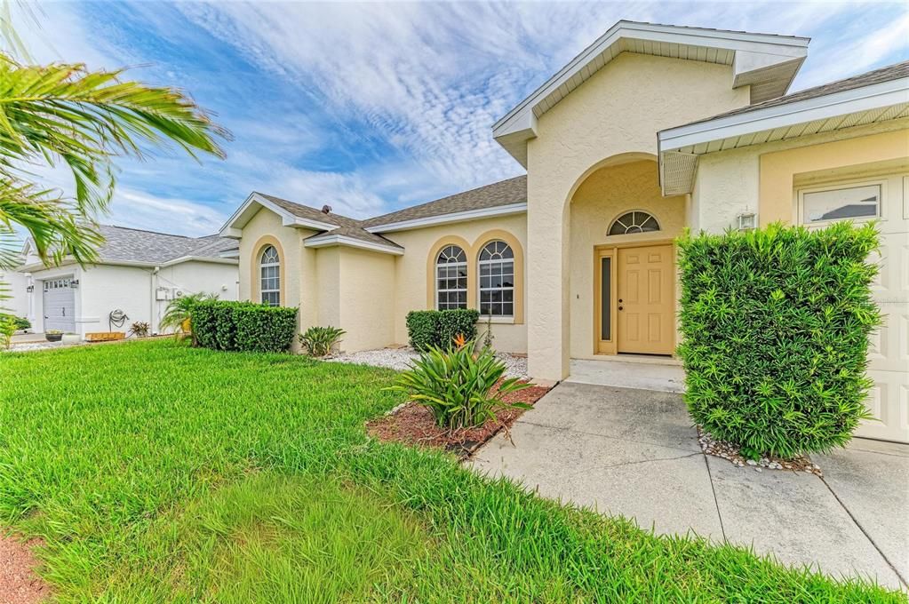 For Sale: $475,000 (3 beds, 2 baths, 1811 Square Feet)