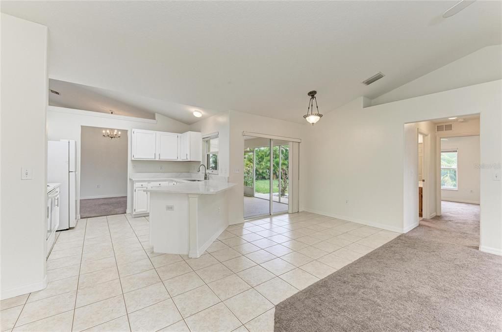 For Sale: $475,000 (3 beds, 2 baths, 1811 Square Feet)