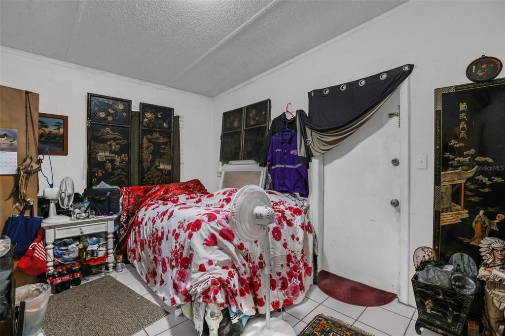 En Venta: $249,000 (4 camas, 0 baños, 1400 Pies cuadrados)
