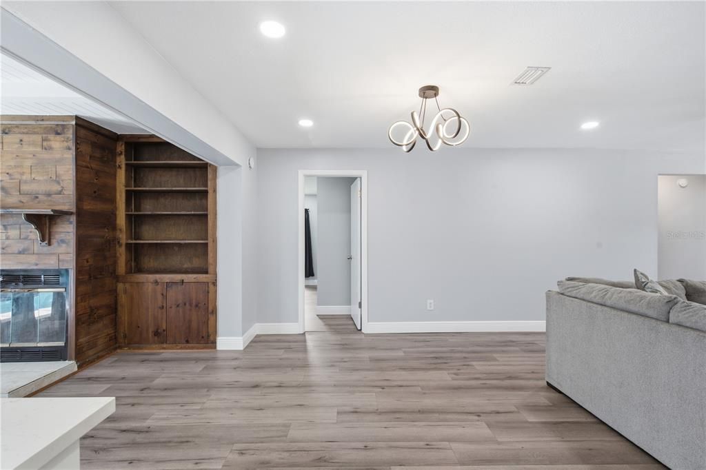 For Sale: $439,000 (3 beds, 2 baths, 2142 Square Feet)