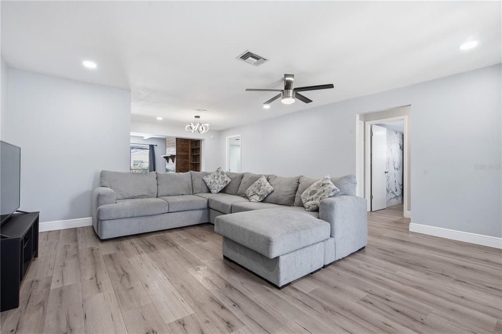 For Sale: $439,000 (3 beds, 2 baths, 2142 Square Feet)