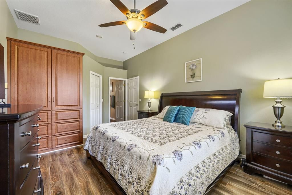 En Venta: $396,900 (3 camas, 2 baños, 1941 Pies cuadrados)