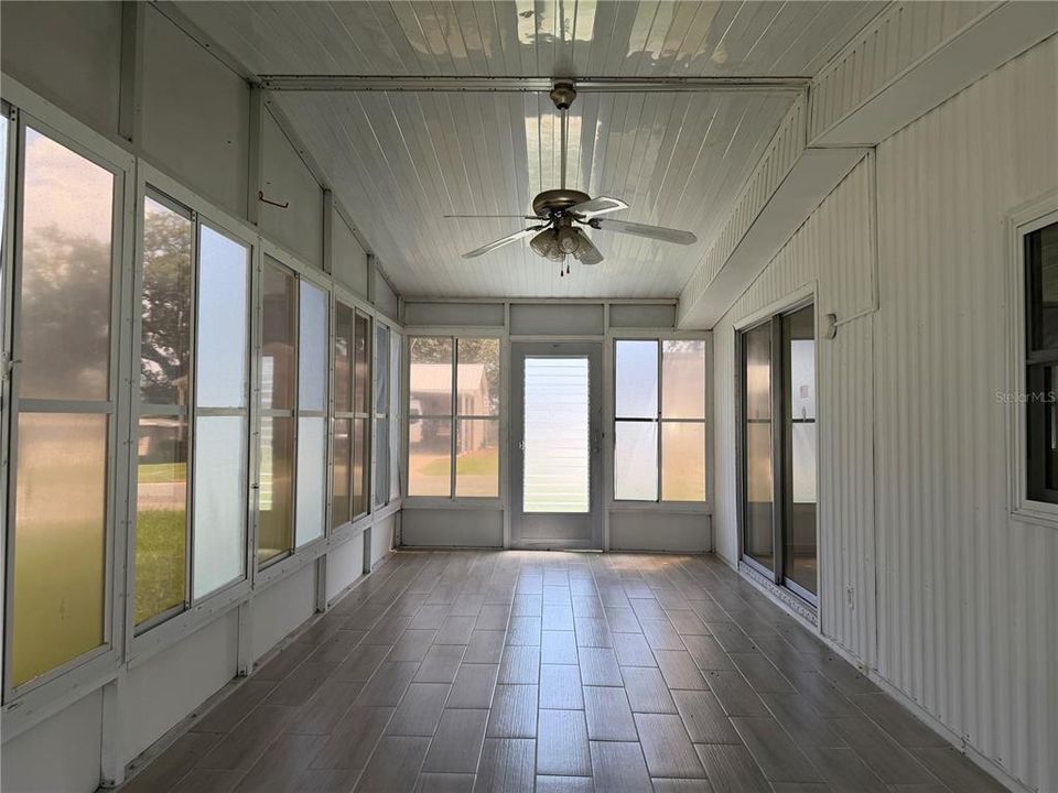 For Sale: $150,000 (2 beds, 2 baths, 960 Square Feet)