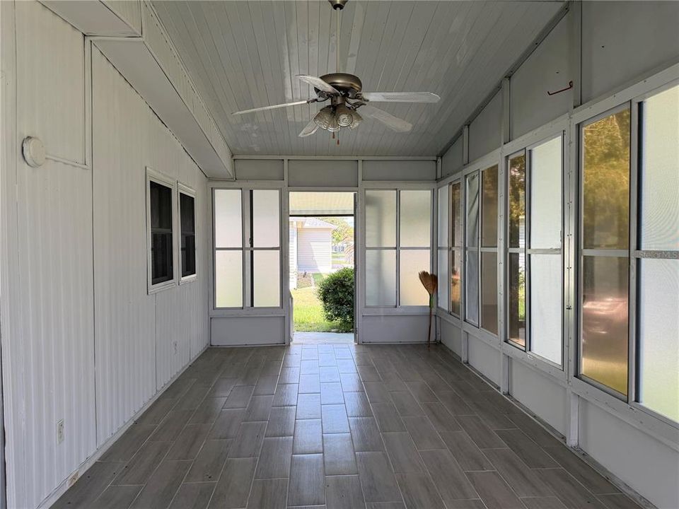 For Sale: $150,000 (2 beds, 2 baths, 960 Square Feet)