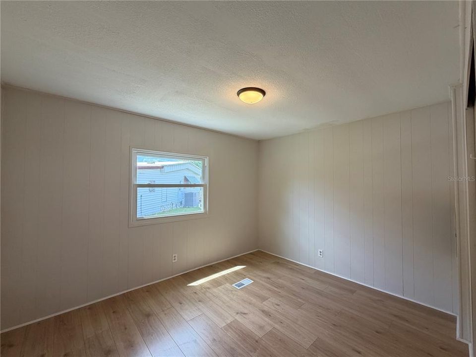 For Sale: $150,000 (2 beds, 2 baths, 960 Square Feet)