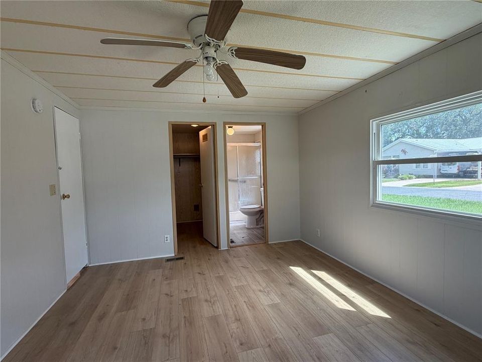 For Sale: $150,000 (2 beds, 2 baths, 960 Square Feet)