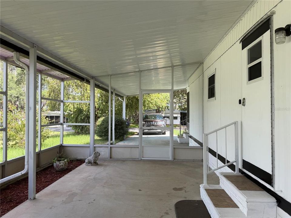 For Sale: $150,000 (2 beds, 2 baths, 960 Square Feet)
