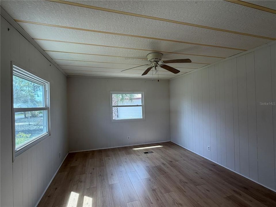 For Sale: $150,000 (2 beds, 2 baths, 960 Square Feet)