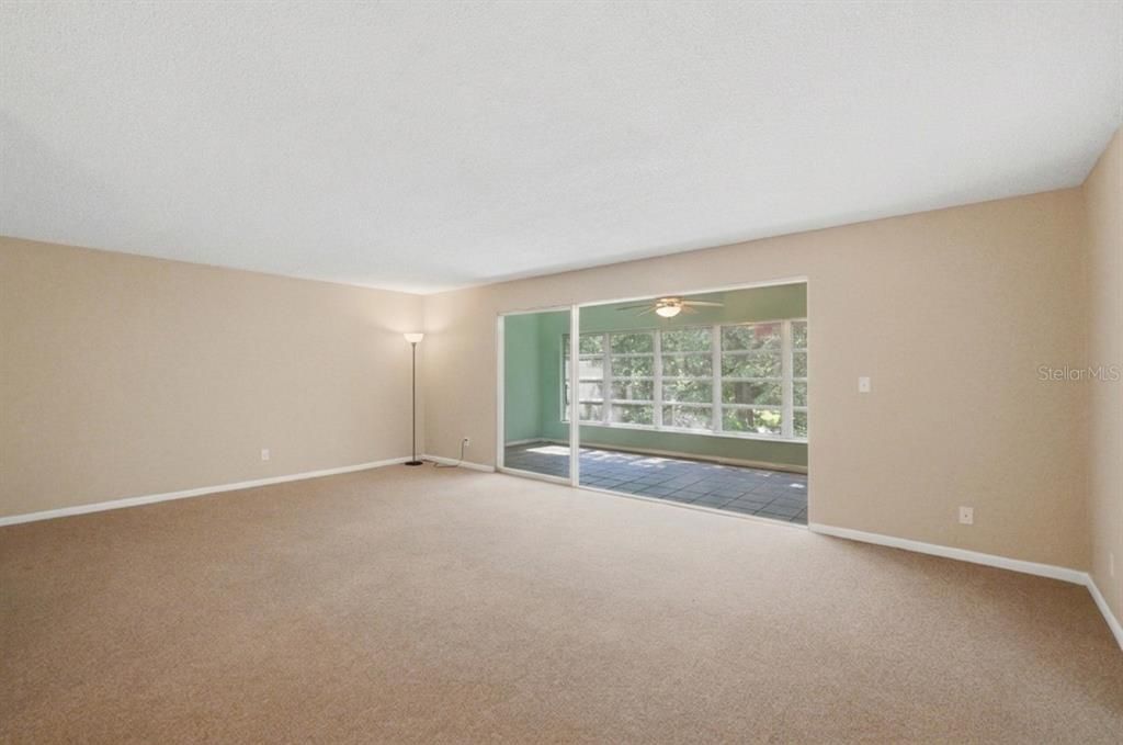 For Sale: $75,000 (2 beds, 2 baths, 1366 Square Feet)