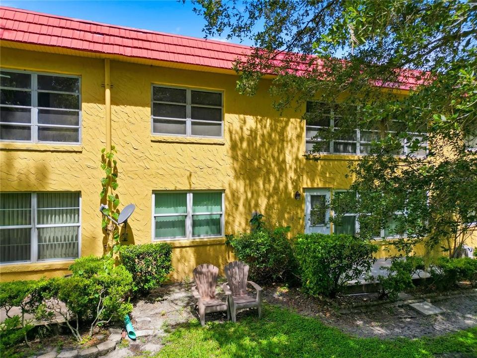 For Sale: $75,000 (2 beds, 2 baths, 1366 Square Feet)
