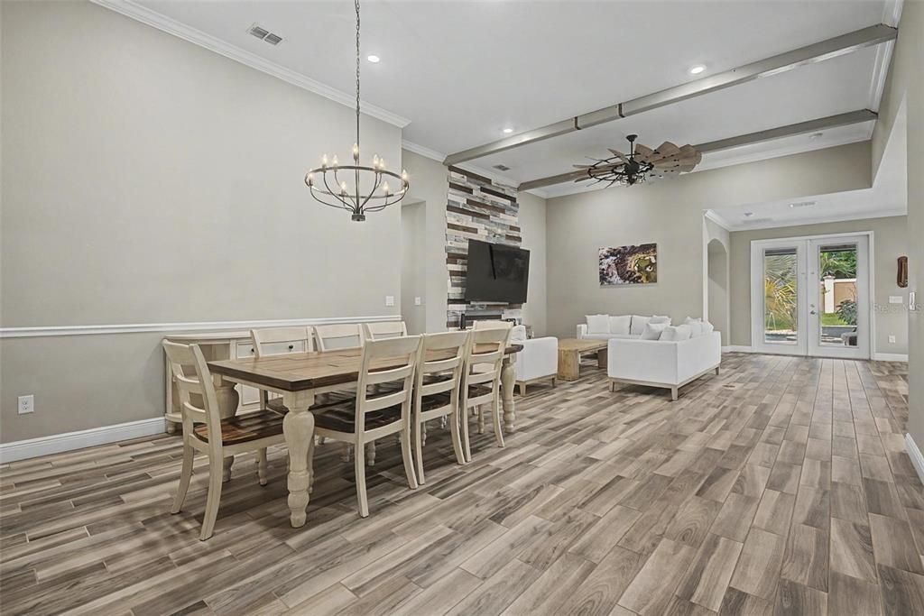 For Sale: $739,000 (4 beds, 3 baths, 2518 Square Feet)