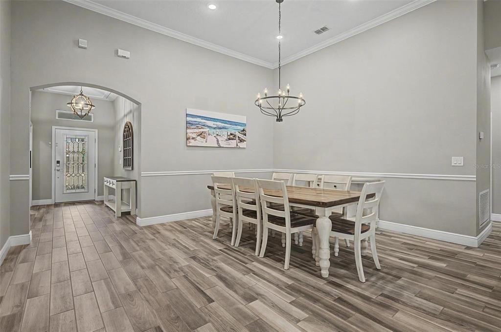 For Sale: $739,000 (4 beds, 3 baths, 2518 Square Feet)