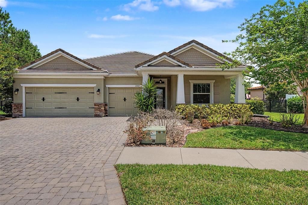 For Sale: $739,000 (4 beds, 3 baths, 2518 Square Feet)