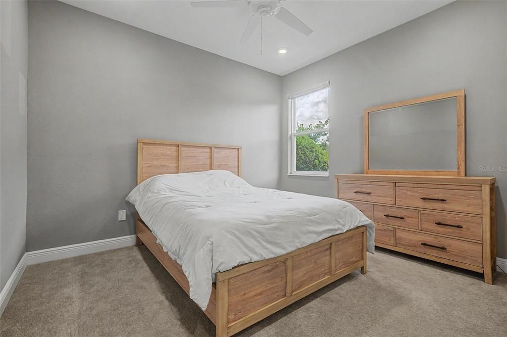 For Sale: $739,000 (4 beds, 3 baths, 2518 Square Feet)