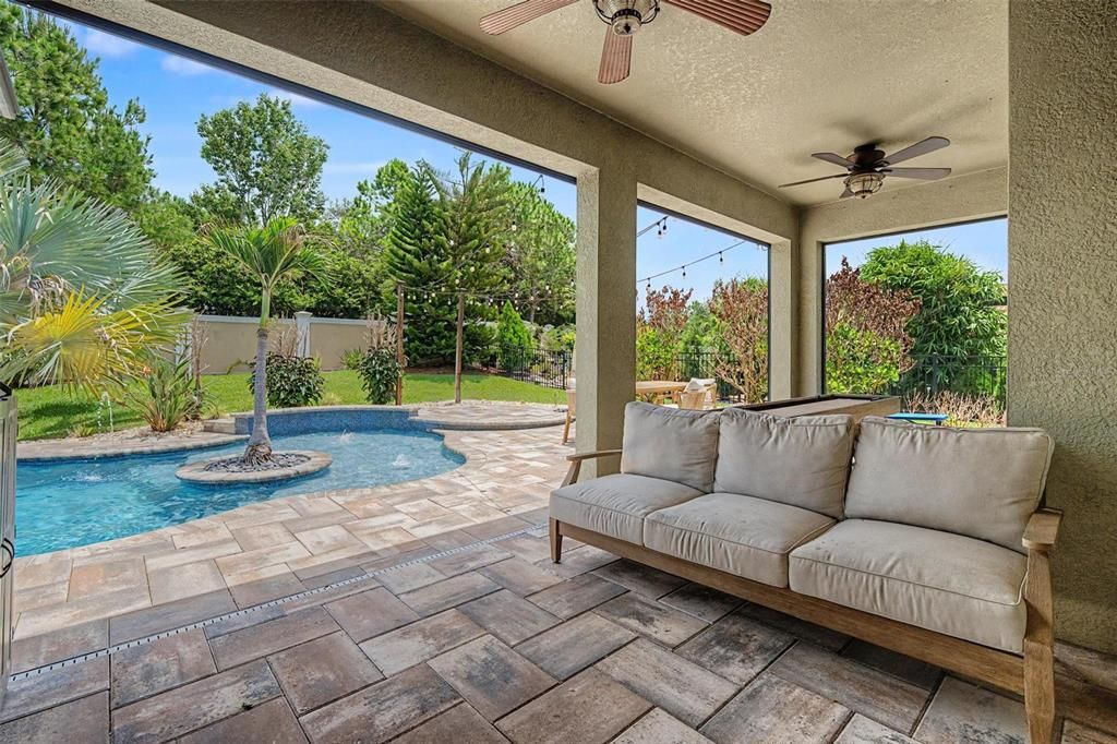 For Sale: $739,000 (4 beds, 3 baths, 2518 Square Feet)