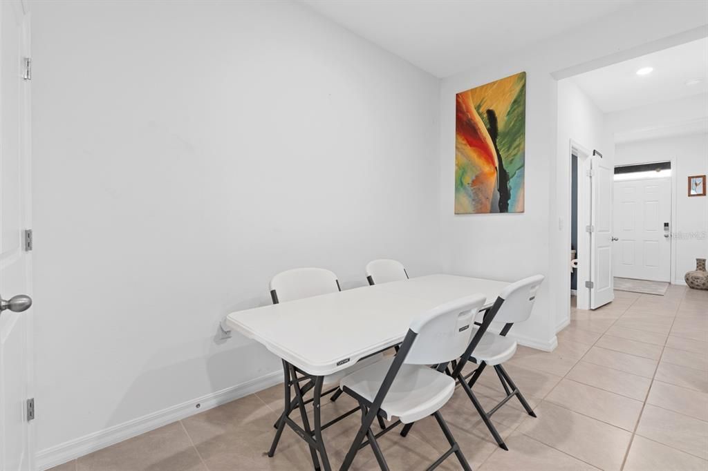 For Sale: $289,900 (3 beds, 2 baths, 1673 Square Feet)