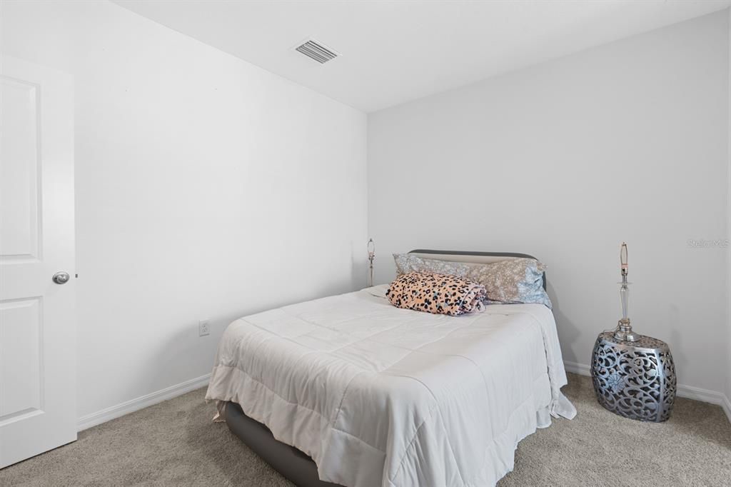 For Sale: $289,900 (3 beds, 2 baths, 1673 Square Feet)