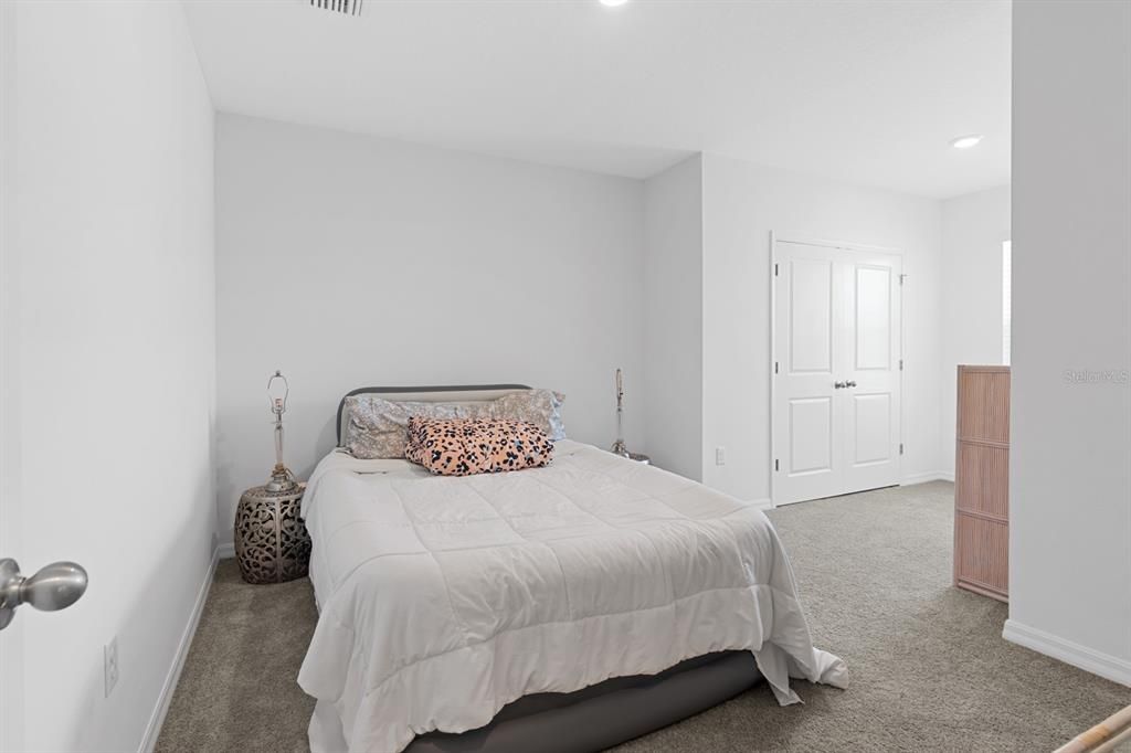 For Sale: $289,900 (3 beds, 2 baths, 1673 Square Feet)