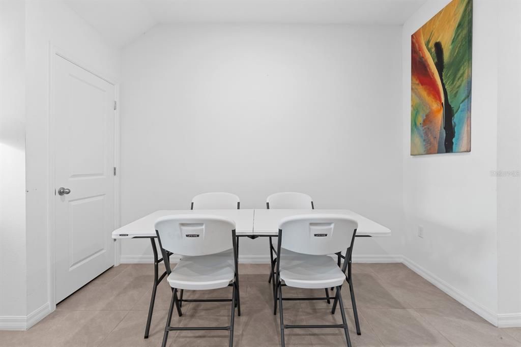 For Sale: $289,900 (3 beds, 2 baths, 1673 Square Feet)