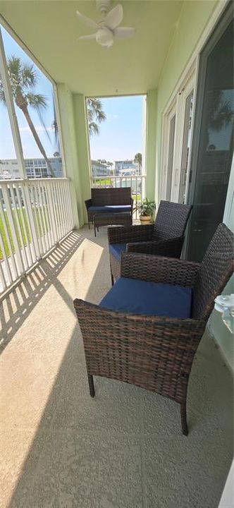 For Rent: $2,800 (2 beds, 2 baths, 1131 Square Feet)