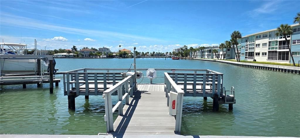 For Rent: $2,800 (2 beds, 2 baths, 1131 Square Feet)