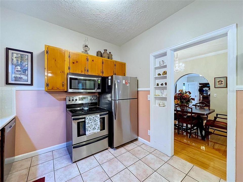 For Sale: $535,000 (2 beds, 2 baths, 3184 Square Feet)
